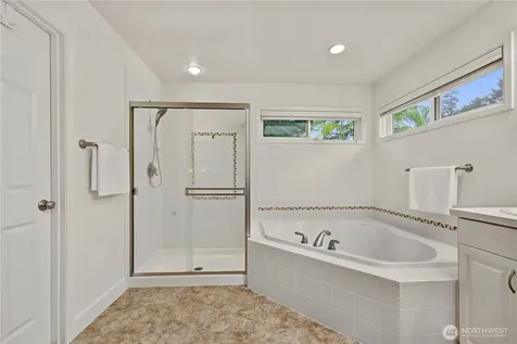 813 275th Place SE Sammamish WA 98075