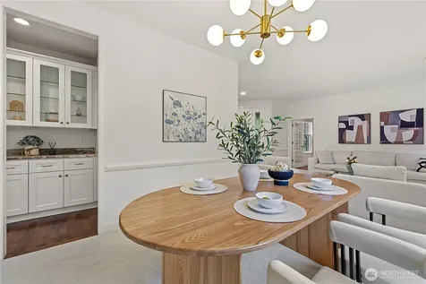 813 275th Place SE Sammamish WA 98075