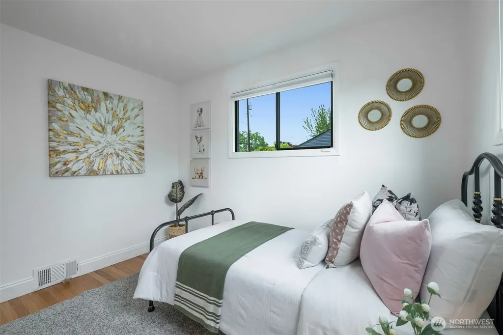 1305 SW Cambridge Street Seattle WA 98106