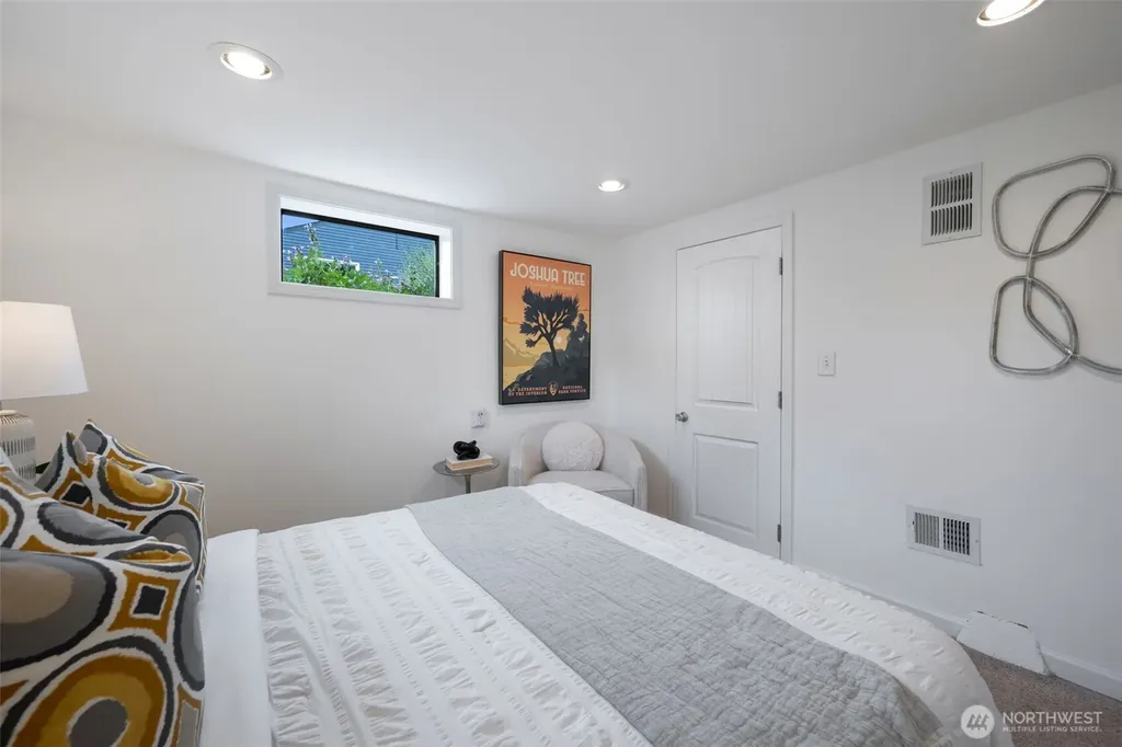 1305 SW Cambridge Street Seattle WA 98106