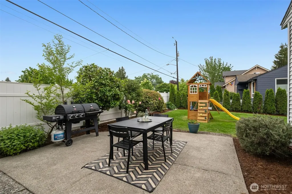 1305 SW Cambridge Street Seattle WA 98106