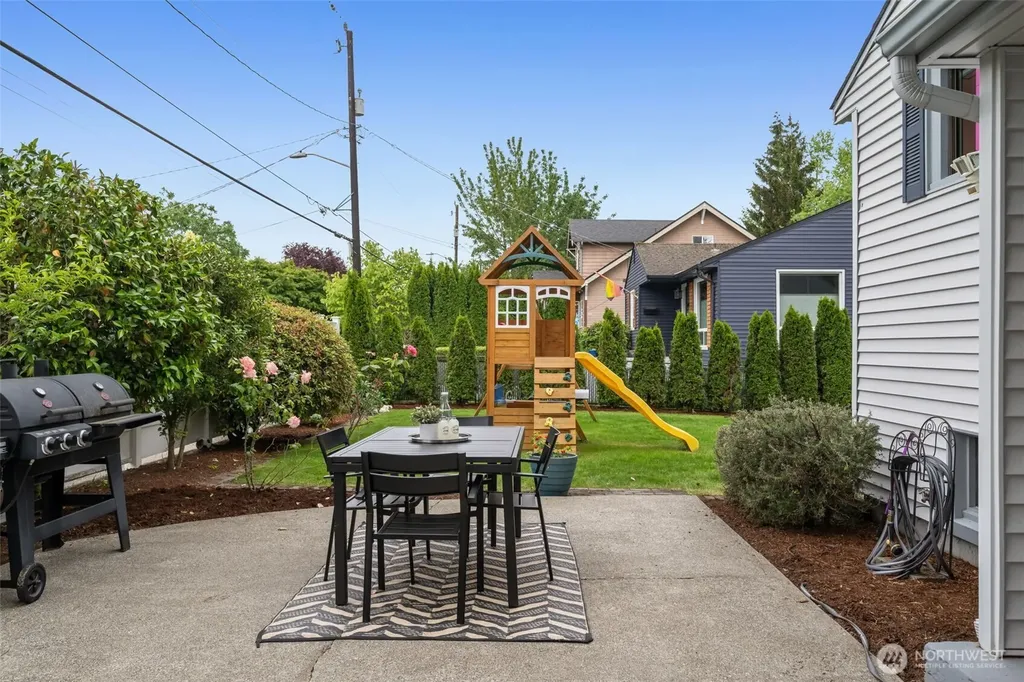 1305 SW Cambridge Street Seattle WA 98106