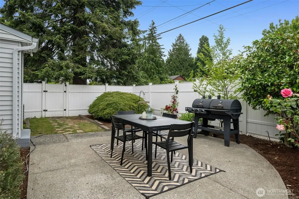 1305 SW Cambridge Street Seattle WA 98106