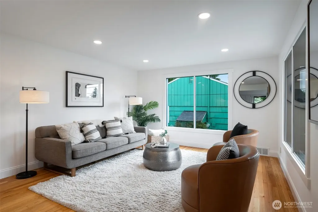 1305 SW Cambridge Street Seattle WA 98106
