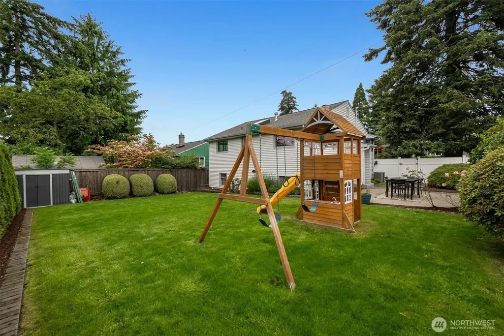 1305 SW Cambridge Street Seattle WA 98106
