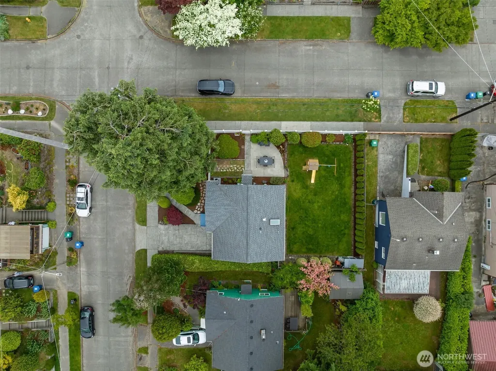 1305 SW Cambridge Street Seattle WA 98106