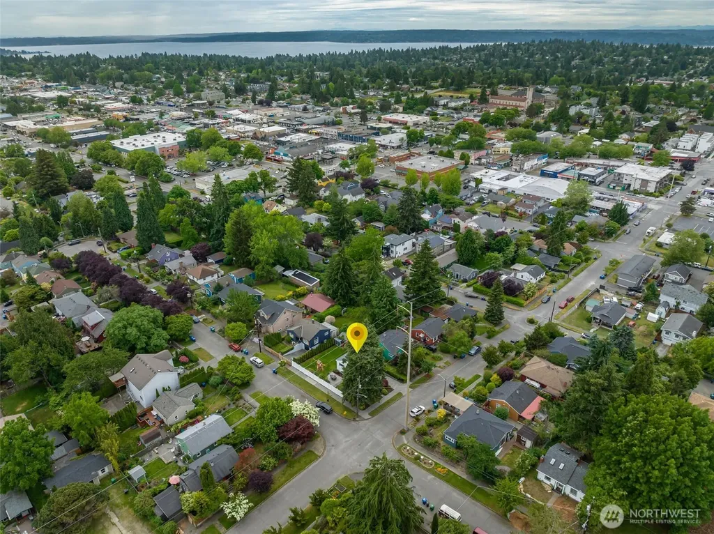 1305 SW Cambridge Street Seattle WA 98106