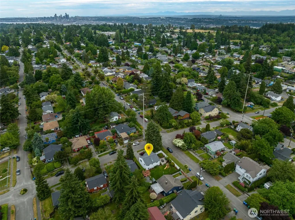 1305 SW Cambridge Street Seattle WA 98106