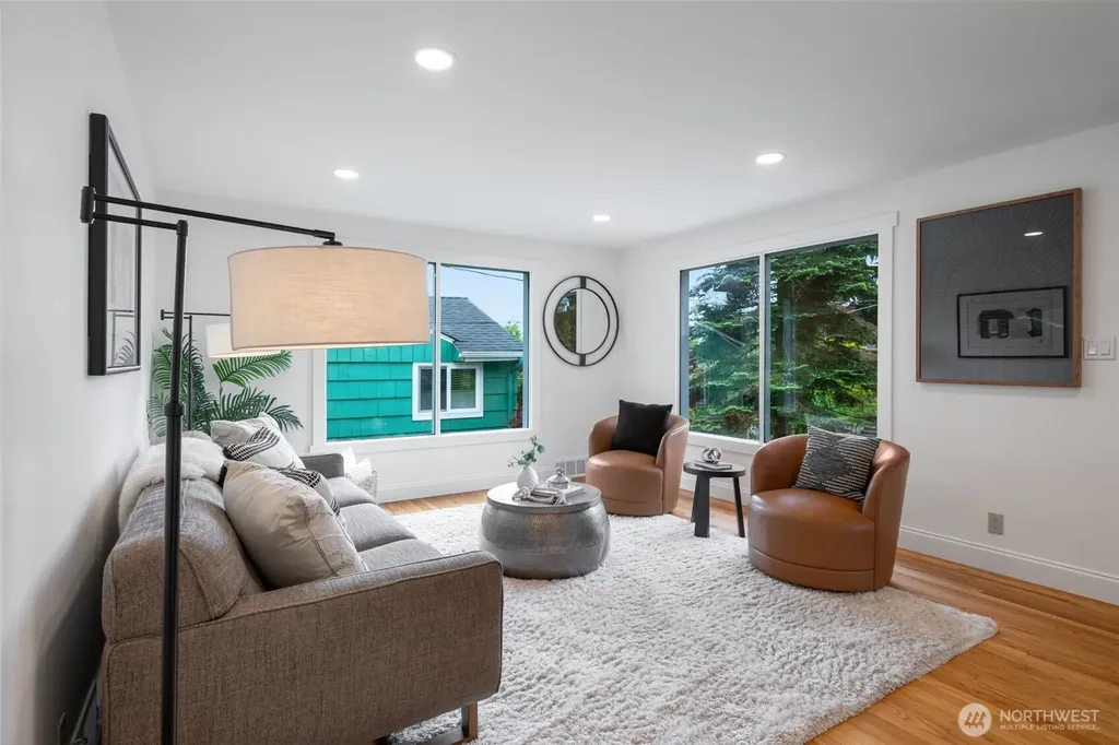 1305 SW Cambridge Street Seattle WA 98106