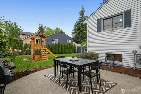 1305 SW Cambridge Street Seattle WA 98106