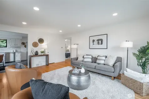 1305 SW Cambridge Street Seattle WA 98106