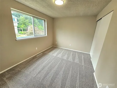11319 107th Street SW Tacoma WA 98498