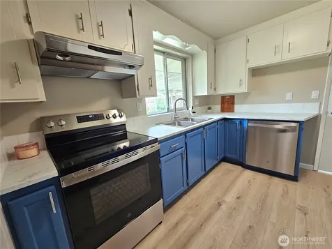 11319 107th Street SW Tacoma WA 98498