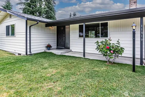 11319 107th Street SW Tacoma WA 98498
