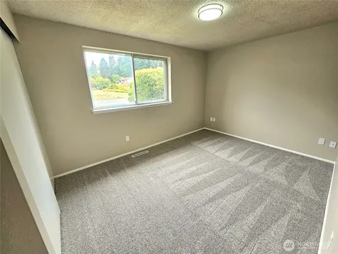 11319 107th Street SW Tacoma WA 98498