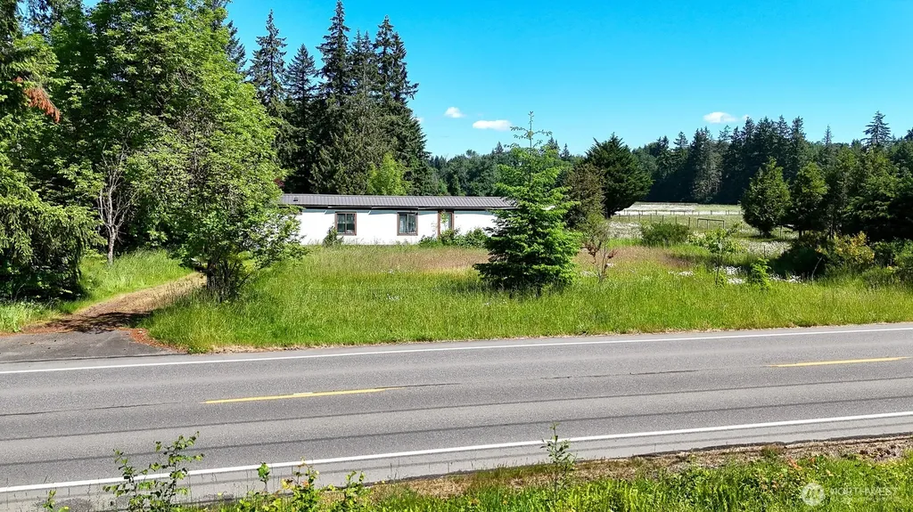9824 James Road SW Rochester WA 98579