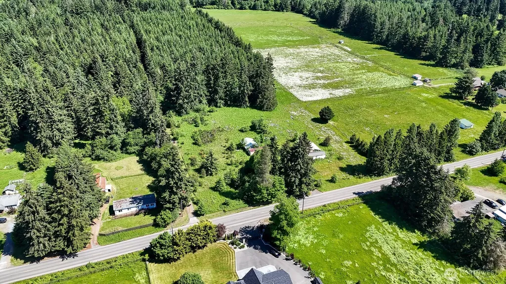 9824 James Road SW Rochester WA 98579