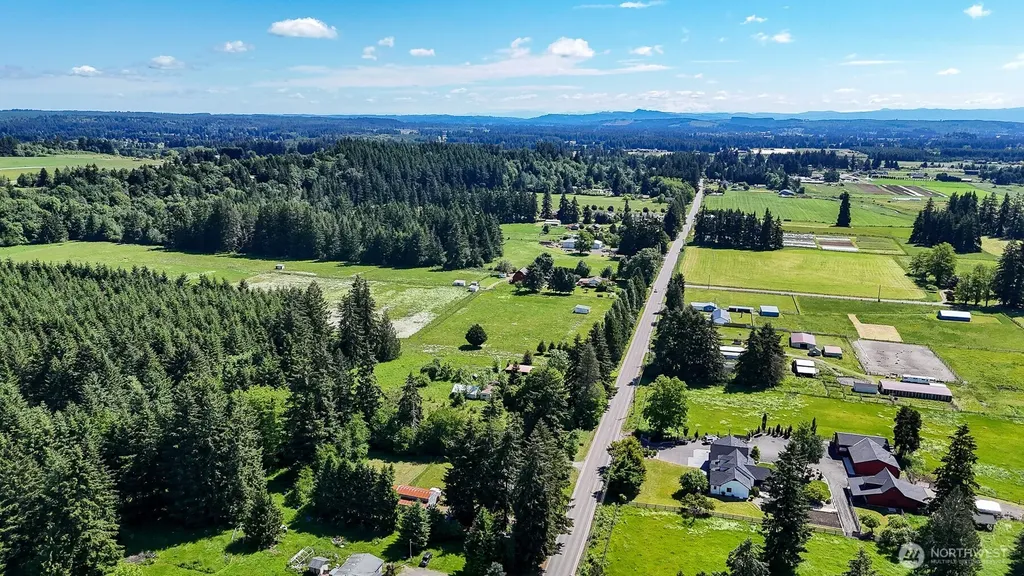 9824 James Road SW Rochester WA 98579