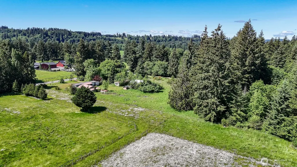 9824 James Road SW Rochester WA 98579