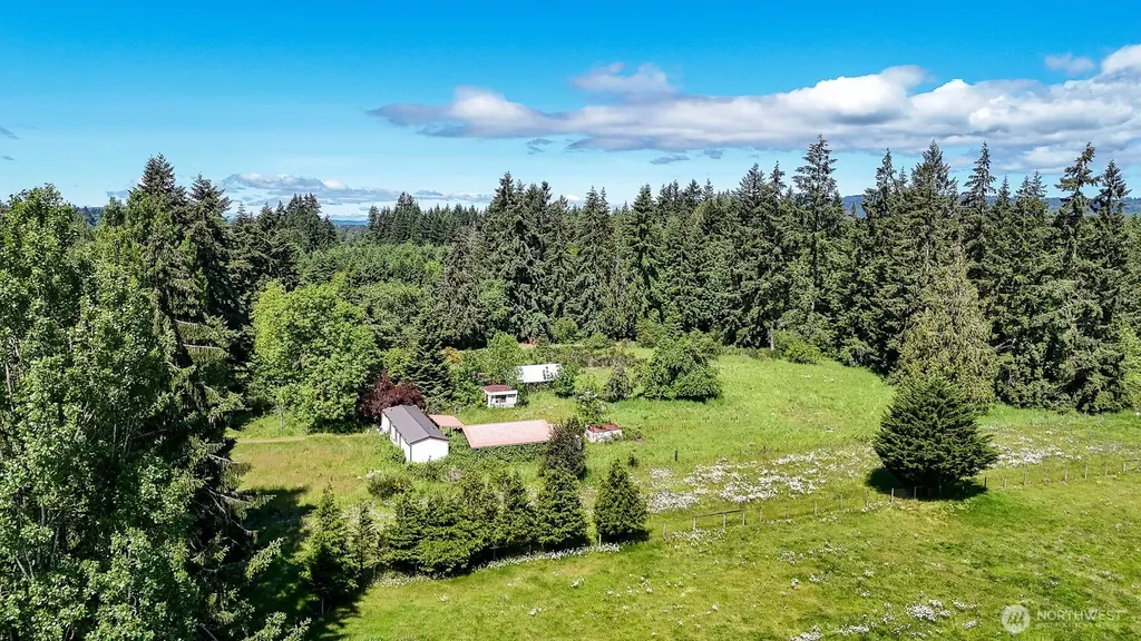 9824 James Road SW Rochester WA 98579