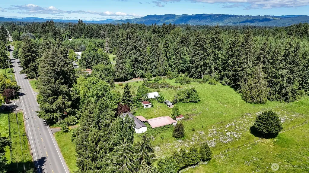9824 James Road SW Rochester WA 98579