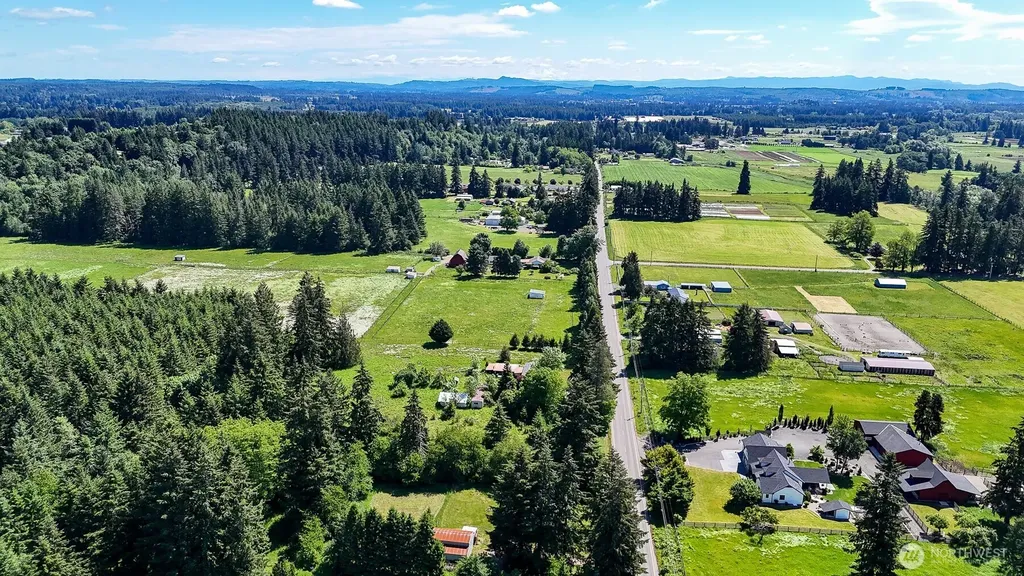 9824 James Road SW Rochester WA 98579