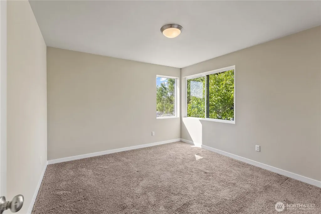 16611 48th Avenue W Edmonds WA 98026