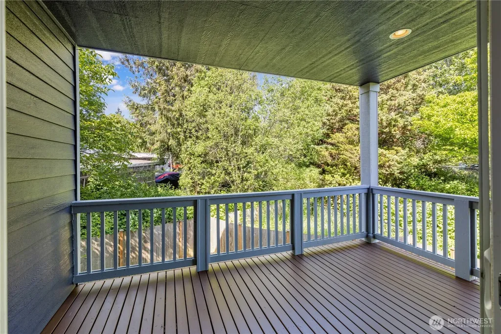 16611 48th Avenue W Edmonds WA 98026