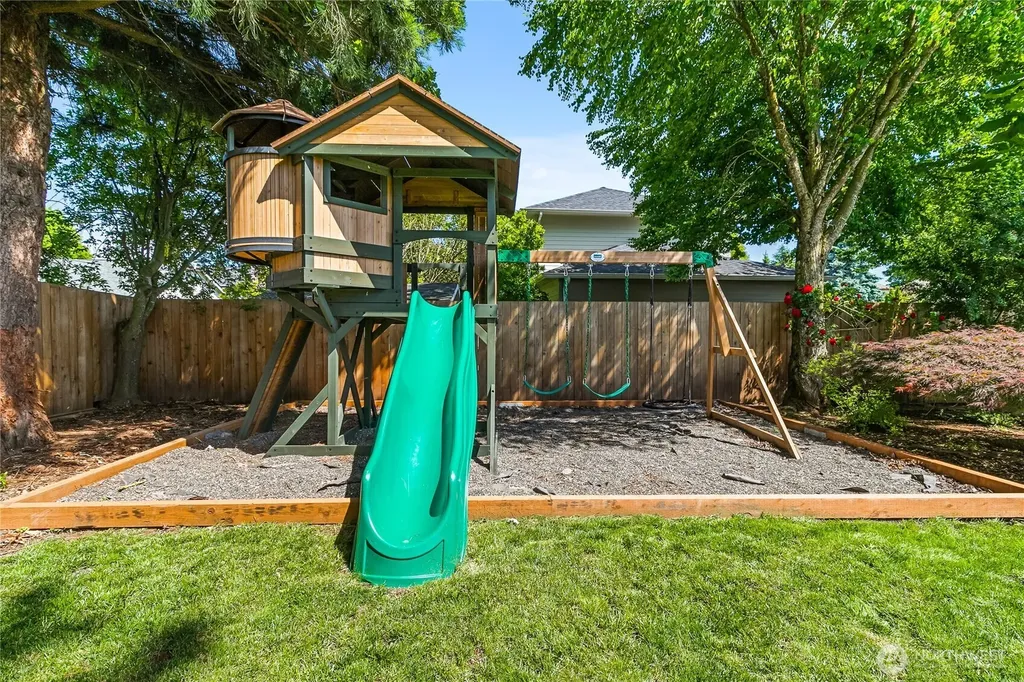 1864 19th Street Court Lynden WA 98264