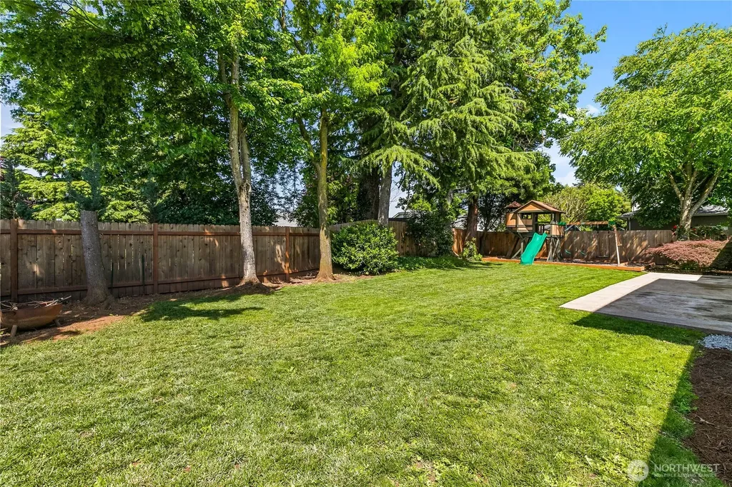 1864 19th Street Court Lynden WA 98264