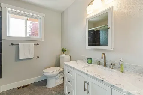 1864 19th Street Court Lynden WA 98264