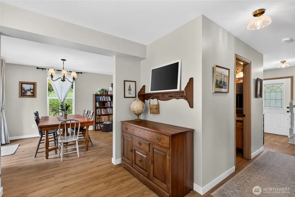 1293 Halsey Drive Coupeville WA 98239