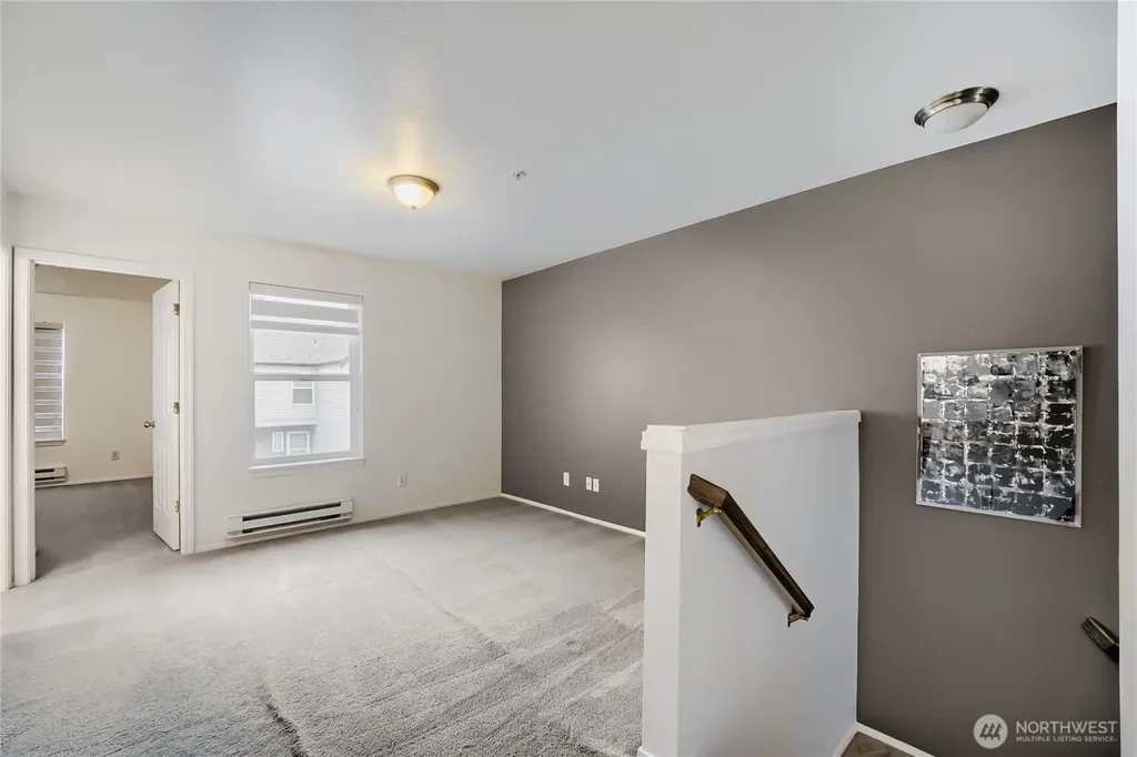 6711 S 239th Place Kent WA 98032