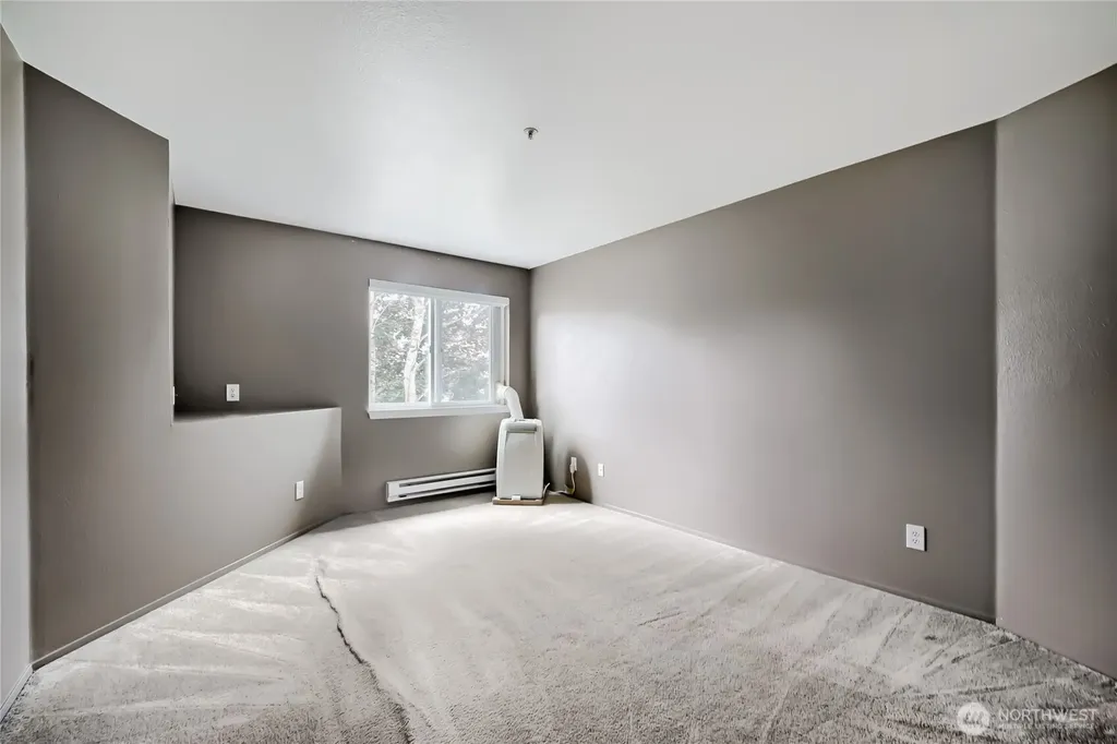 6711 S 239th Place Kent WA 98032