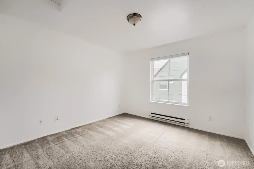 6711 S 239th Place Kent WA 98032