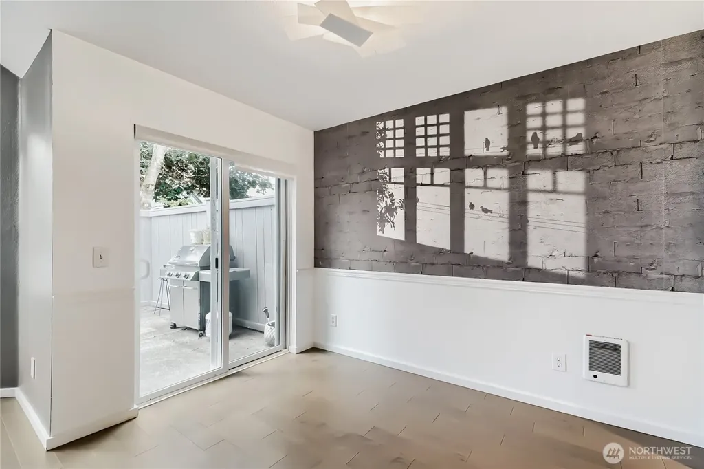 6711 S 239th Place Kent WA 98032