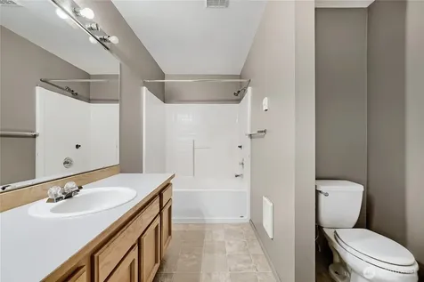 6711 S 239th Place Kent WA 98032