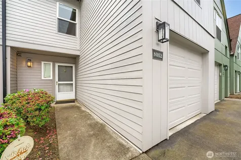 6711 S 239th Place Kent WA 98032