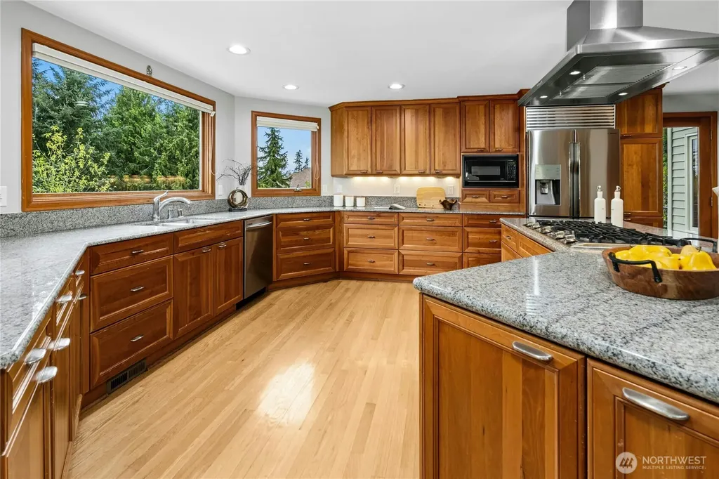 20005 NE 42nd Street Sammamish WA 98074