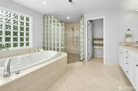 20005 NE 42nd Street Sammamish WA 98074