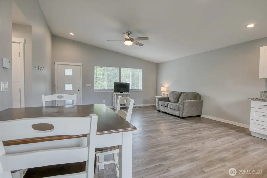164 N Oar Loop NW Ocean Shores WA 98569