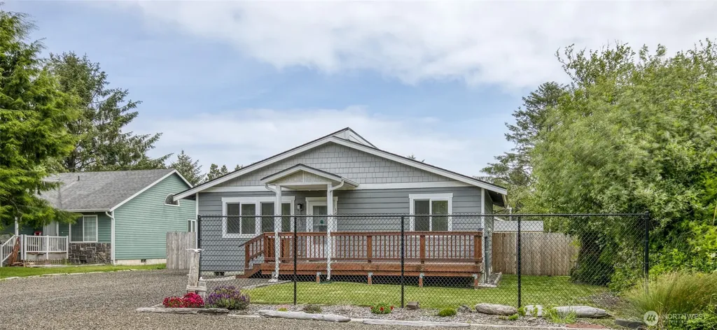164 N Oar Loop NW Ocean Shores WA 98569