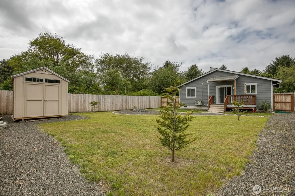 164 N Oar Loop NW Ocean Shores WA 98569
