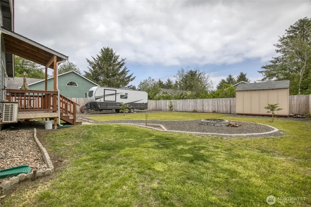 164 N Oar Loop NW Ocean Shores WA 98569