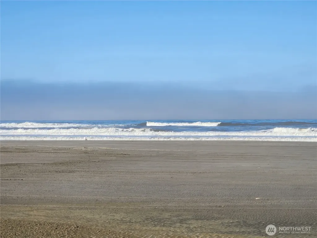 164 N Oar Loop NW Ocean Shores WA 98569