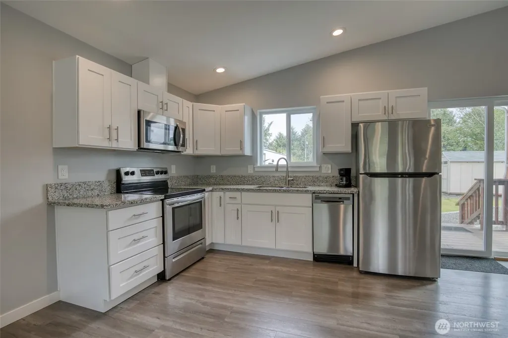 164 N Oar Loop NW Ocean Shores WA 98569