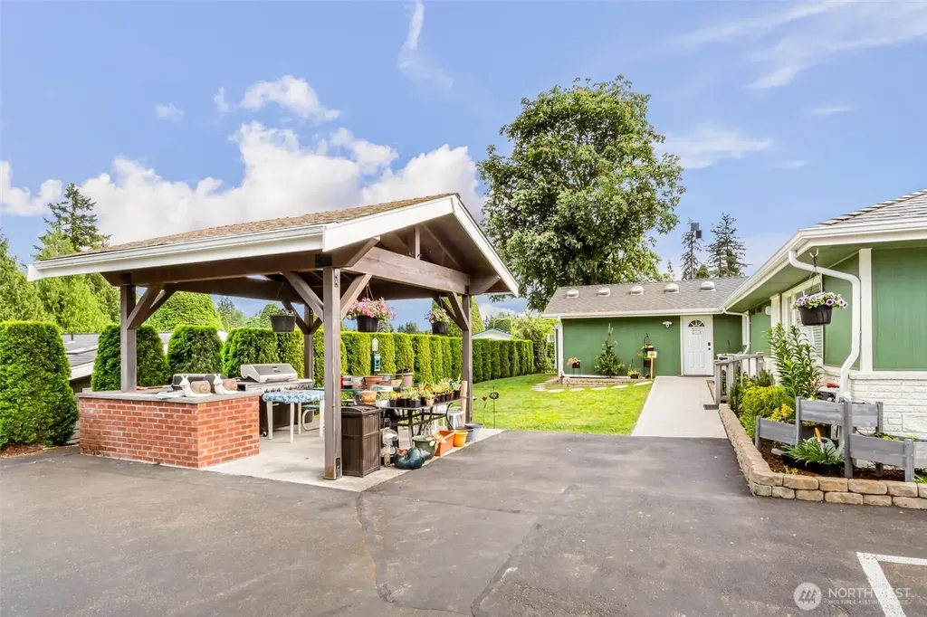 1725 242nd Street SE Bothell WA 98021