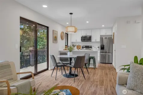 11701 100th Avenue NE Kirkland WA 98034