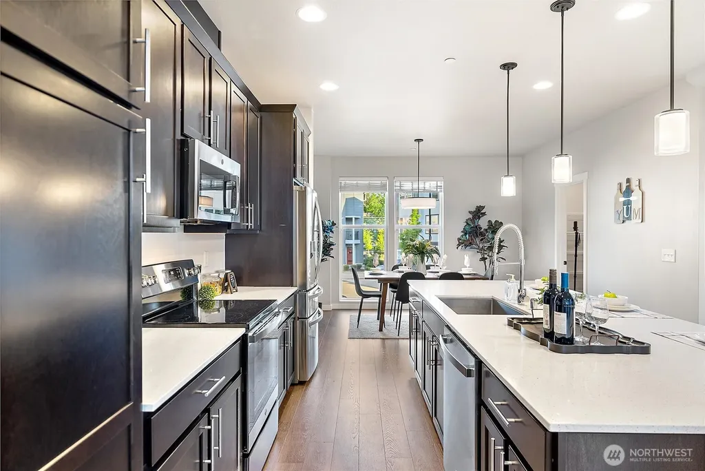 13717 Admiralty Way Lynnwood WA 98087
