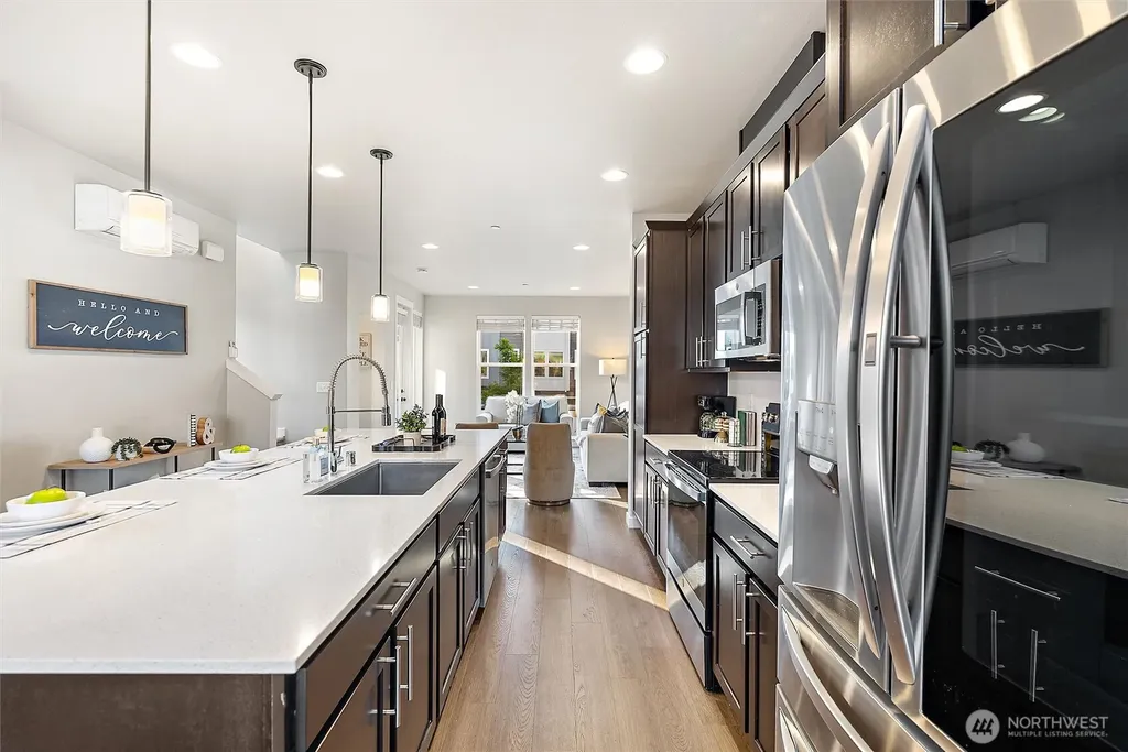 13717 Admiralty Way Lynnwood WA 98087
